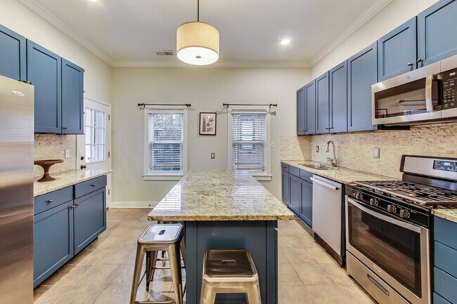 Photo - 1214 W Wrightwood Ave
