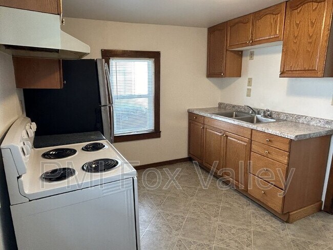 Photo - 374 S Military Rd Unit LOWER