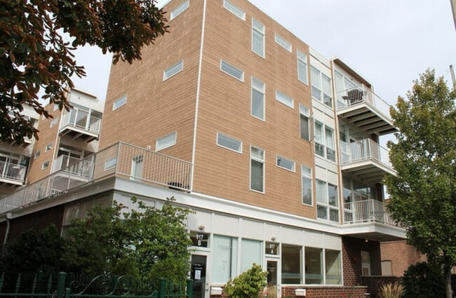 Building Photo - 915 S Oak Park Ave Unit 2B Rental