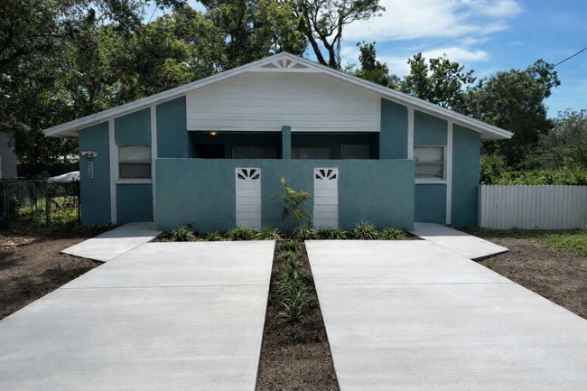 Building Photo - 8202 N MARKS ST Unit B