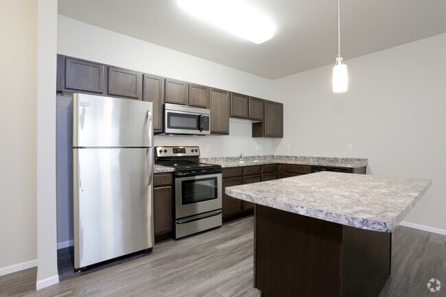 1 Bedroom -Kitchen - Creekside I