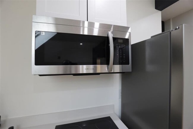 Photo - 686 Broadway Unidad 3R