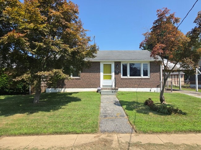 Building Photo - 405 Stanton Rd