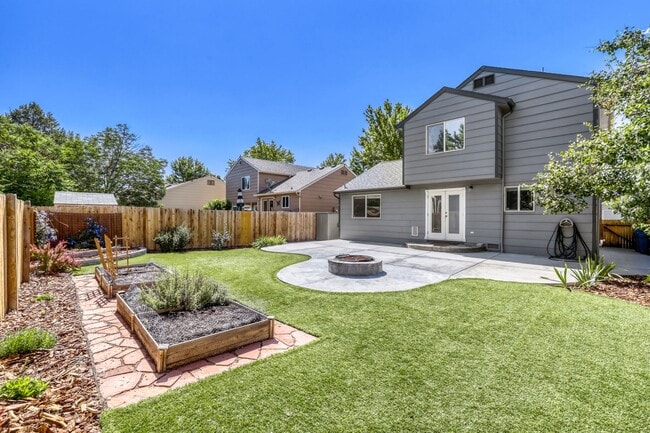 Photo - Evolve Real Estate: Meticulously Upgraded 4 Bed 3.5 bath Entertainers Dream - Available NOW!
