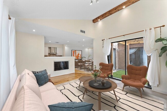 Photo - 2419 Briarwest Blvd Unidad True