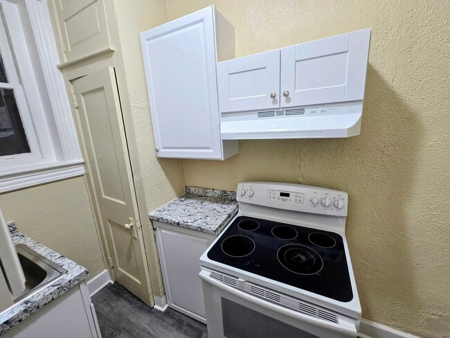 Photo - 104 N Eighth St Unit 6