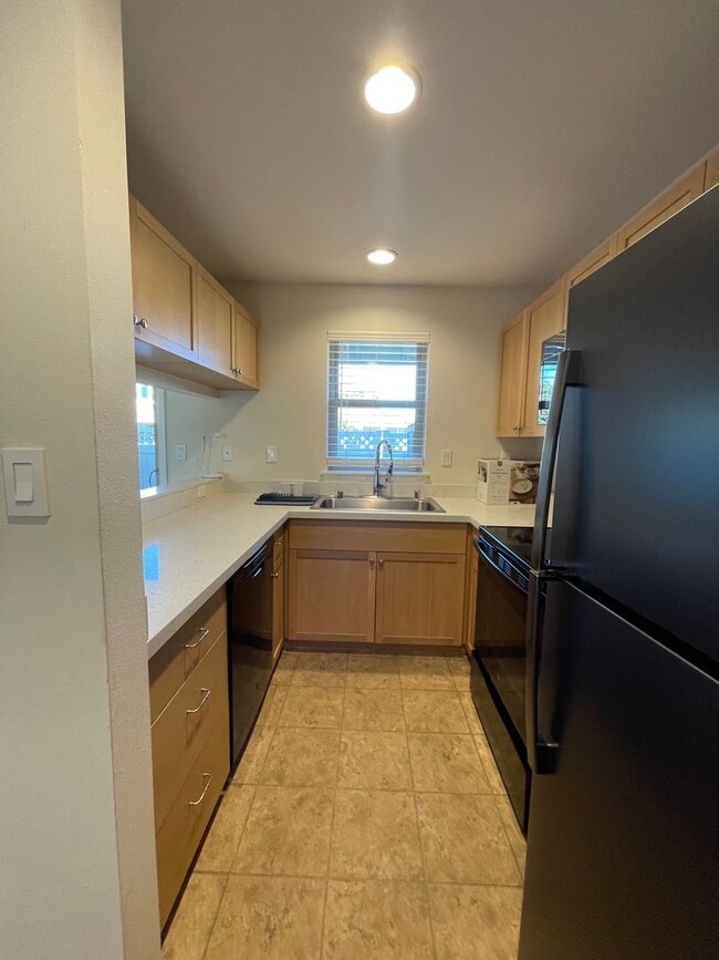 Photo - Pet Friendly Kahoma Village Furnished 3 Bed/2.5 Bath Townhome