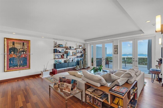 Photo - 5600 Collins Ave Unit PHE