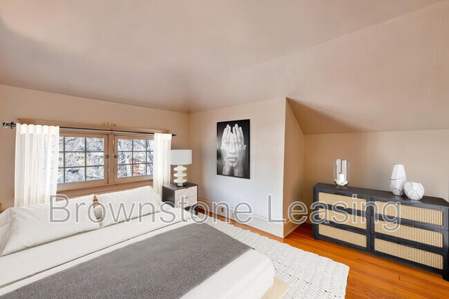 Photo - 1035 N Marion St