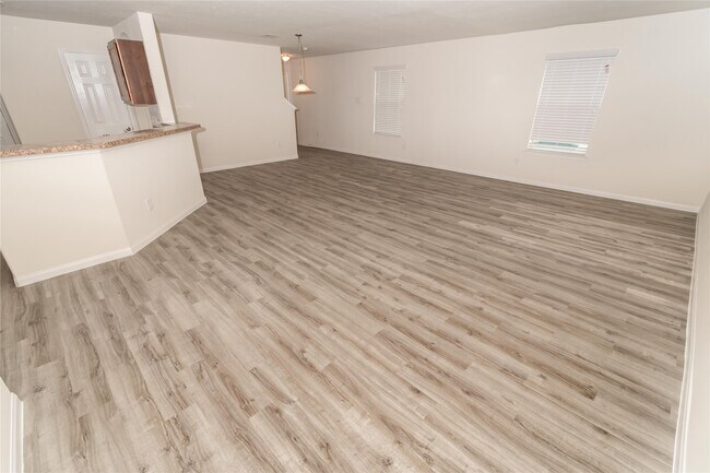 3602 Bluebird Park Ln