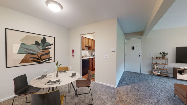 611 Regency Way