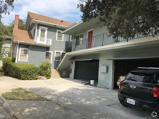 Building Photo - 1361 E Del Mar Blvd Rental