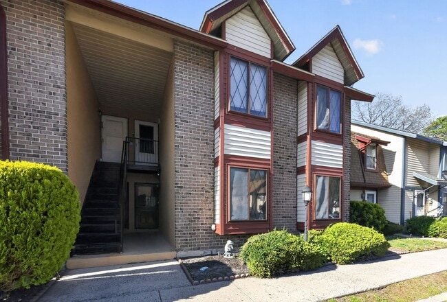 Photo - 122 Chelsea Cir