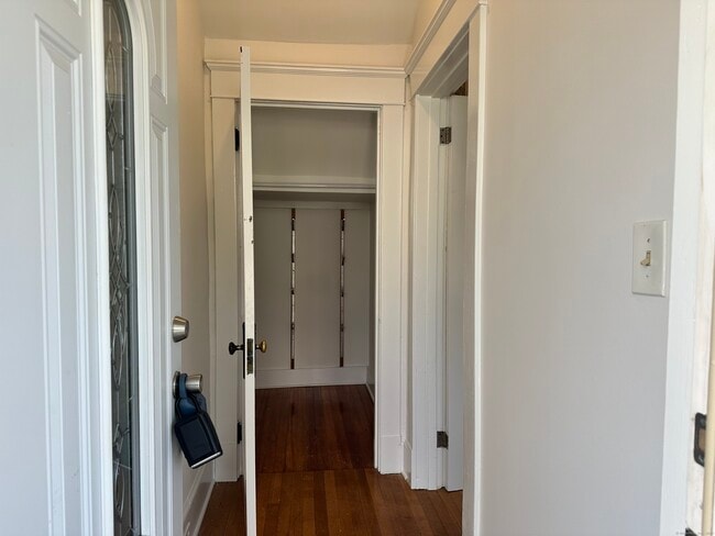 Photo - 1049 Campbell Ave