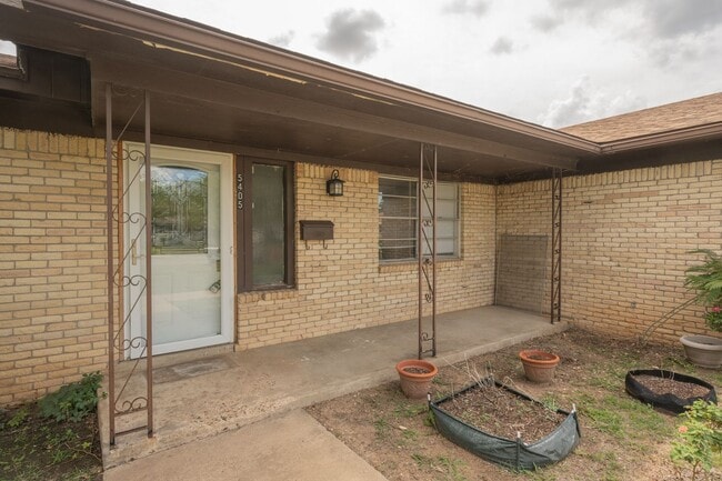Photo - 3 bed 2 bath Near school/park