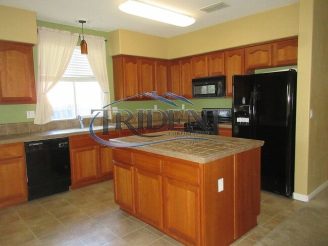 Photo - 3 bedroom, 3 bath house with Bonus Room