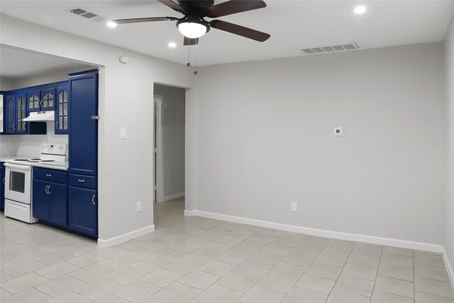 Photo - 611 93rd St Casa