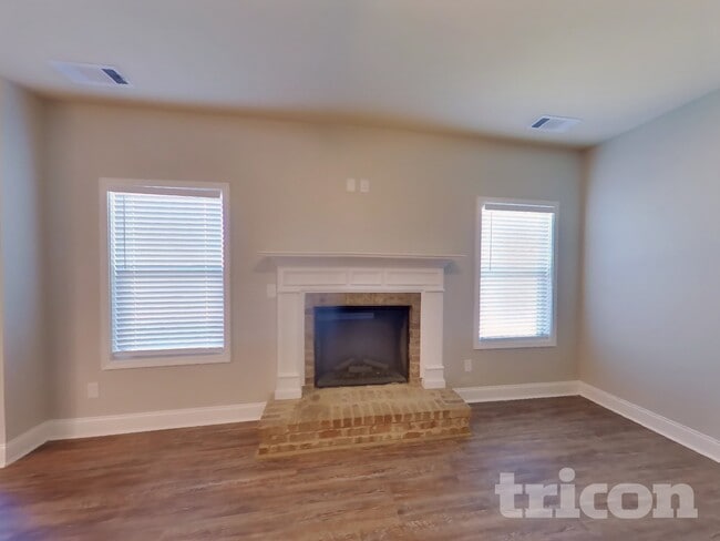 Photo - 131 Huntsman Dr