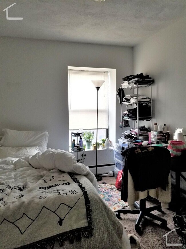 Photo - 9/1/26 Renovated 4BR near Northeastern, Wentworth, laundry in unit!
