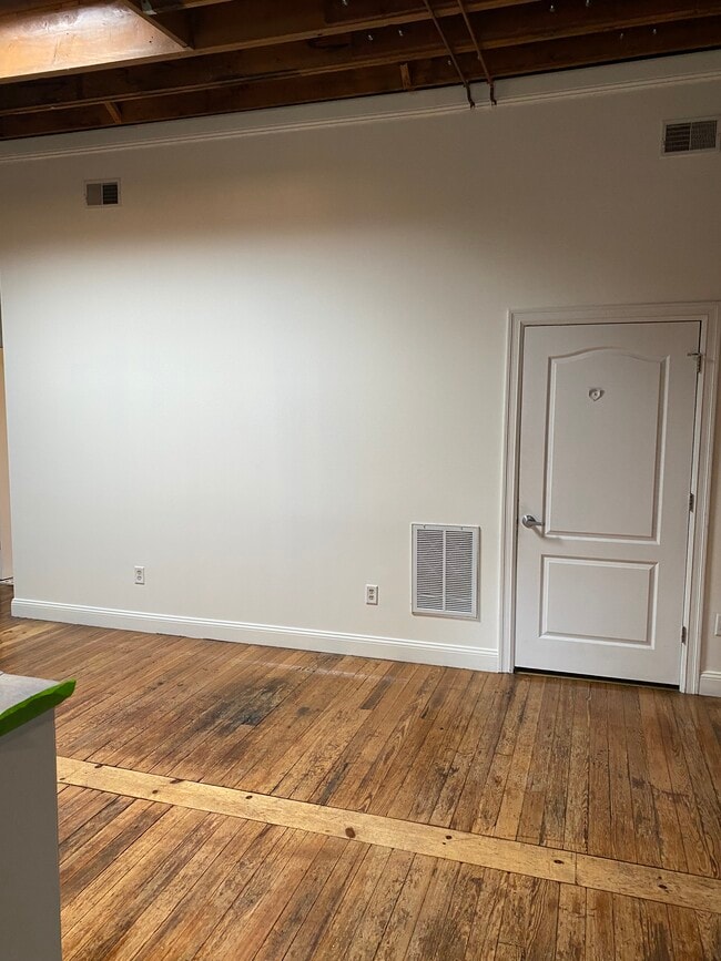Photo - 1133 S Washington Ave Unit Loft #4