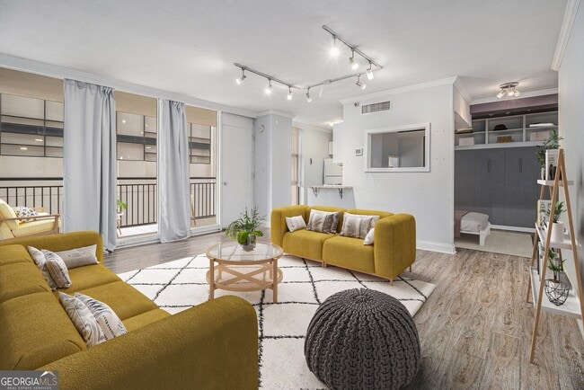 Building Photo - 620 Peachtree St NE Unit 601A