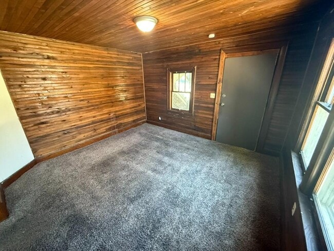 Photo - 107 Rayon Dr