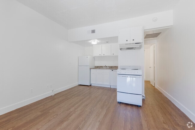Studio - 330SF - Kitchen/ Living Room