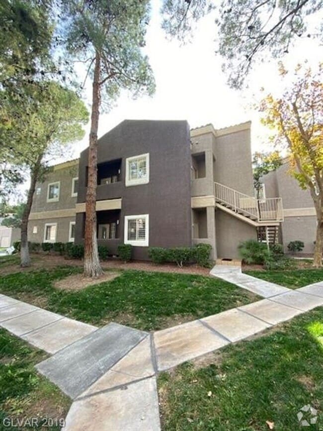 Building Photo - UPSTAIRS CONDO! 2 BEDROOMS 2 BATHROOMS WIT...