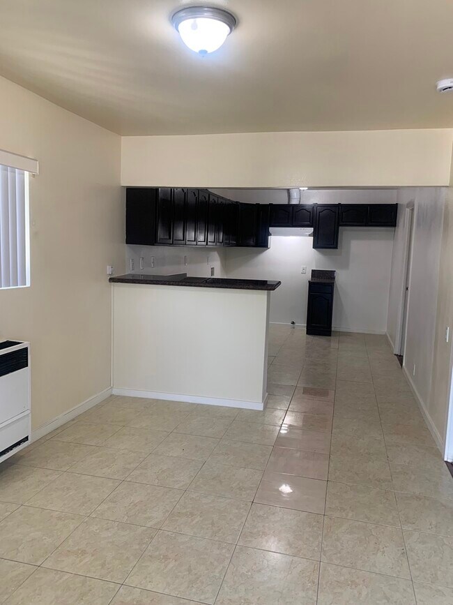 Photo - 11015 S San Pedro St Unidad 11015