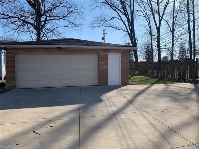 Photo - 6311 Theota Ave Unit Down