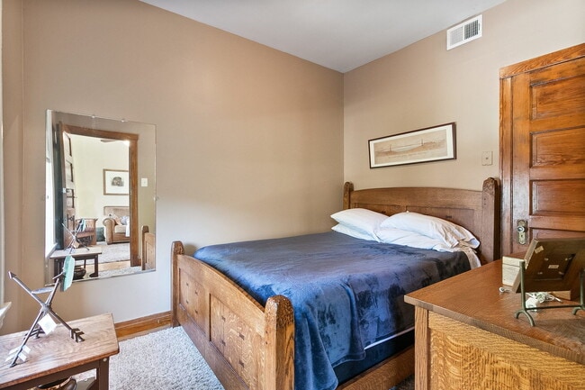 Photo - 1821 N Sawyer Ave Unidad #  02