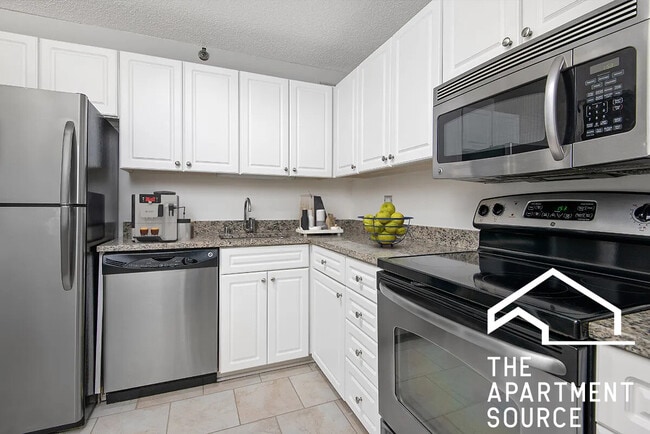 Building Photo - 750 N Rush St Unit 3503 Rental