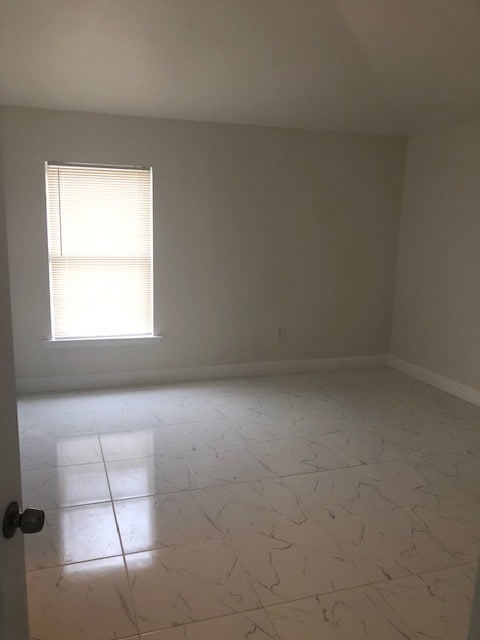 Photo - 401 Blackbird Way