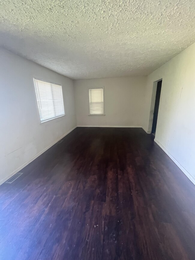 Photo - 2231 Delavan Dr