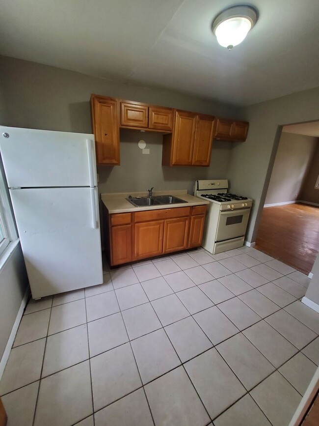 Photo - 3433 N 76th St Unit #4