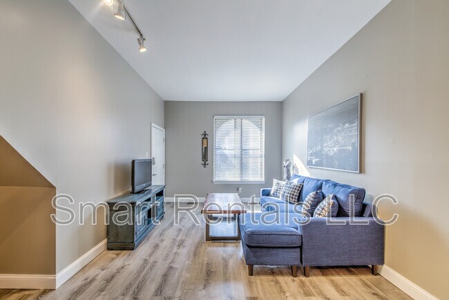Photo - 3625 McRee Ave