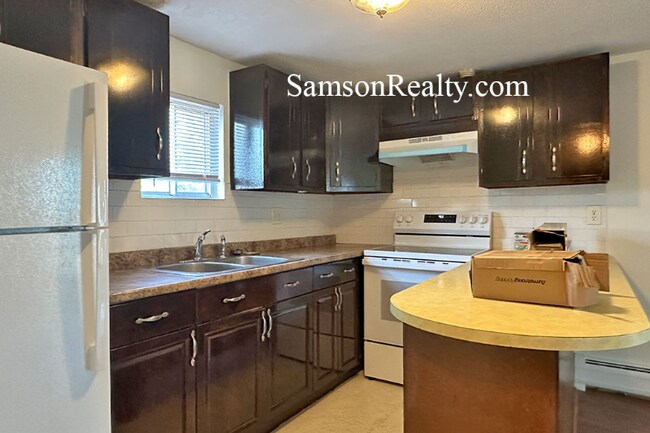 Photo - 5 Woodward Ave