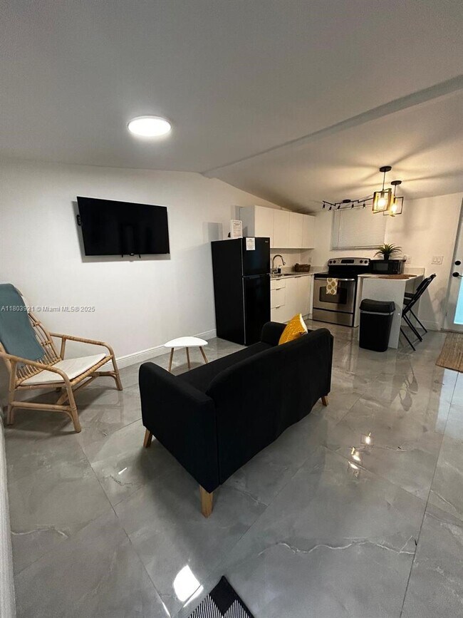 Photo - 1947 NW 33rd St Apartamento Unidad 1