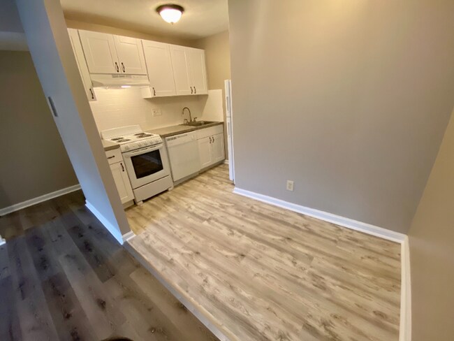 Photo - 1862 Beacon St Unidad 4-08