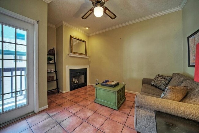 Photo - 711 W 21st St Unit 205