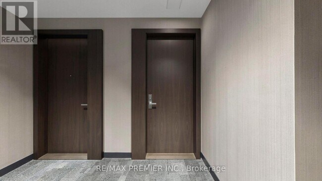 Photo - 1 Yorkville Ave Unité 1103