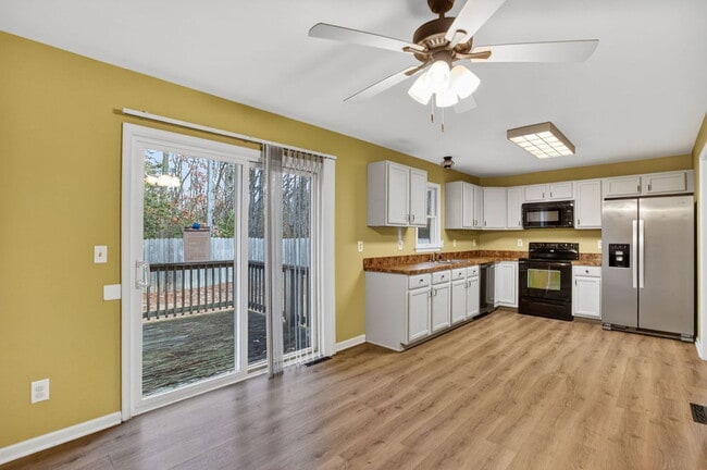 Photo - 40077 Big Chestnut Rd