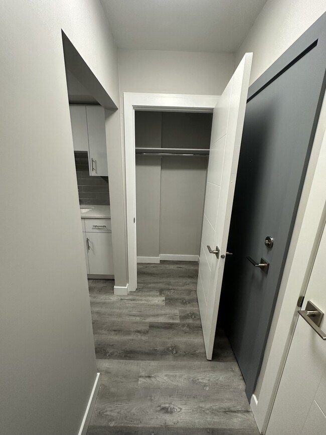 Photo - 11110-68 68 Ave NW Unit 32