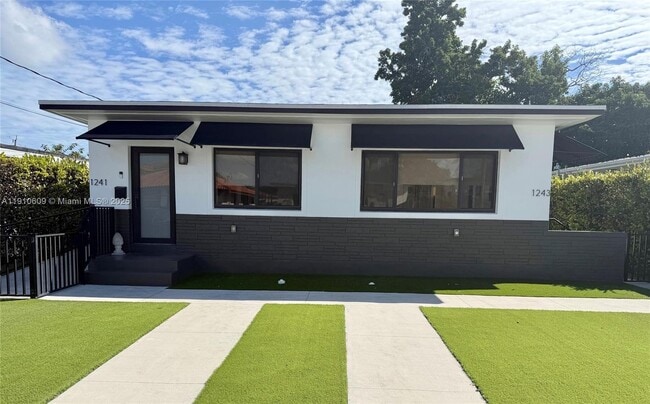 Photo - 1241 SW 30th Pl Unidad 1241