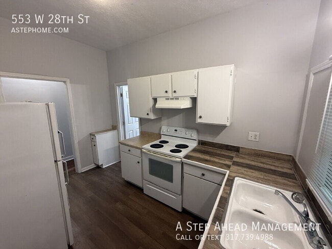 Photo - 553 W 28th St