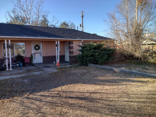 Building Photo - 1527 Uinta St Rental