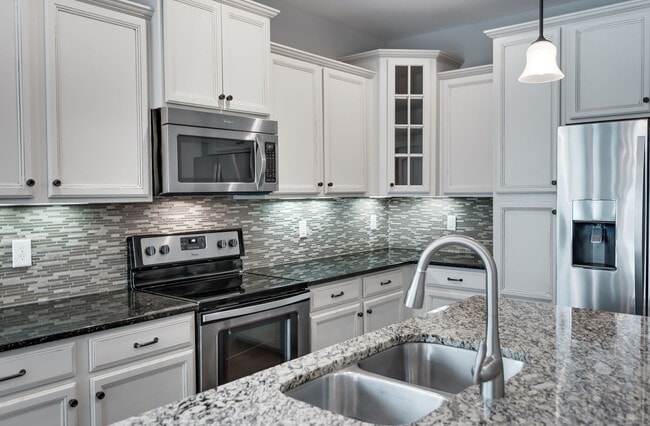 Photo - 141 Ambassador Private Cir