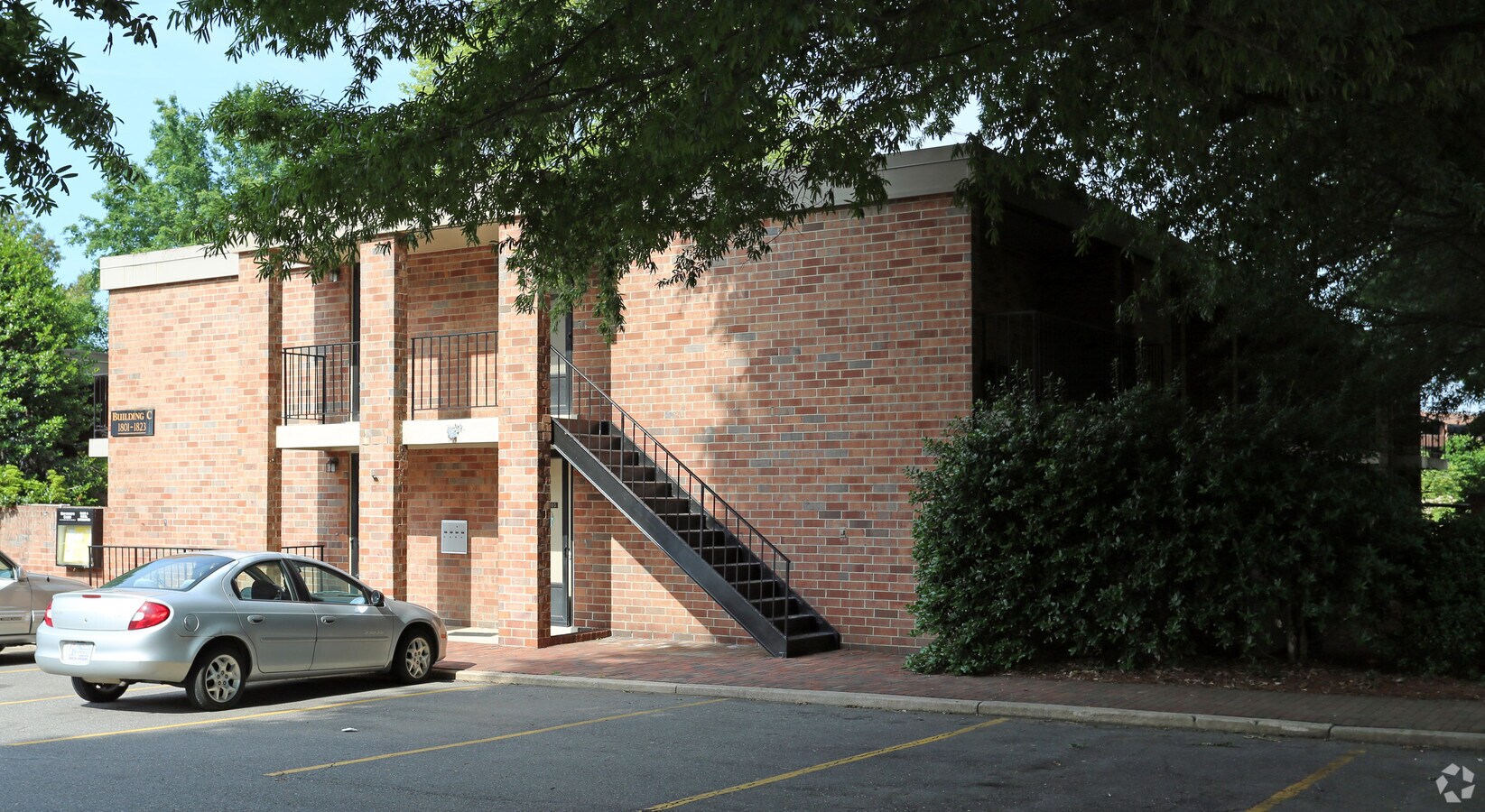 Photo - Hawthorne Court Condominiums