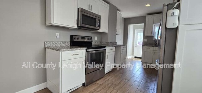 Photo - 316 E Union Blvd