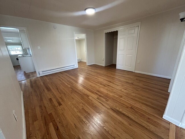 Photo - 663 Pawling Ave Unit 2L